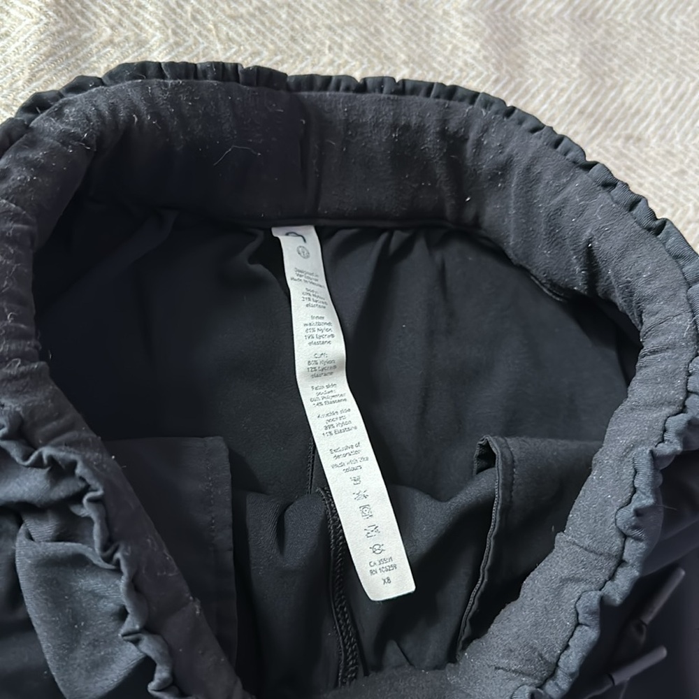 Lululemon short sleeve tee and joggers lot size 4 - Picture 5 of 16